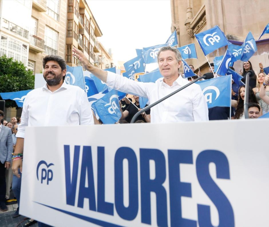 El presidente de la Región de Murcia, Fernando López Miras, y el presidente del PP, Alberto Núñez Feijóo