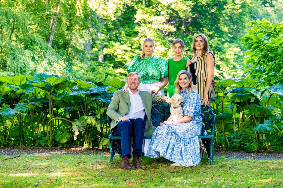 Mandatory Credit: Photo by Robin Utrecht/Shutterstock (15380510bh)
King Willem-Alexander, Queen Maxima and their daughters, Crown Princess Catharina-Amalia, Princess Ariane and Princess Alexia
Dutch royal family's traditional summer photocall, The Hague, The Netherlands - 30 Jun 2025 *** Local Caption *** .