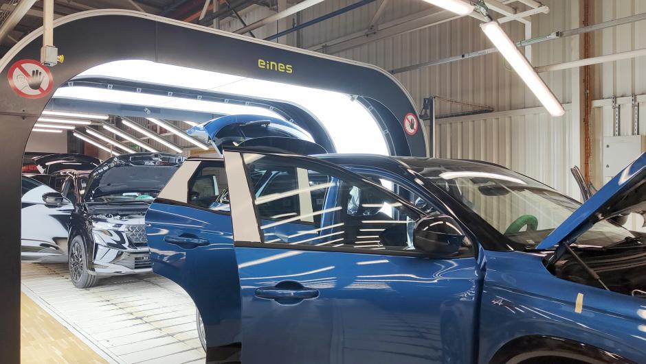 Vehículos en la factoría de Renault en Palencia