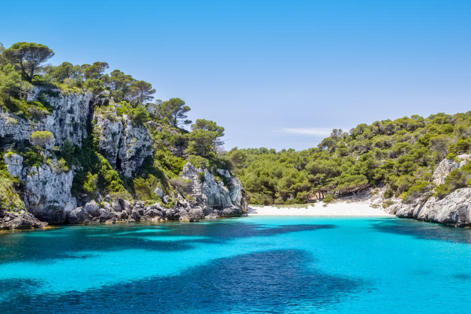 Las aguas cristalinas de cala Macarelleta.