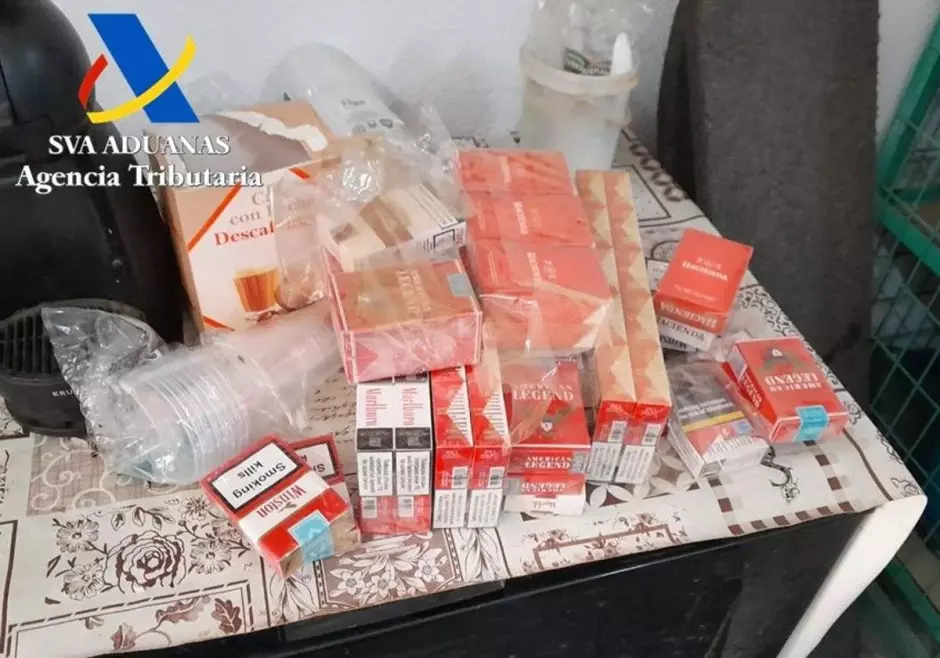 Parte del tabaco ilegal que fue intervenido en la vivienda de Anabel Mateos