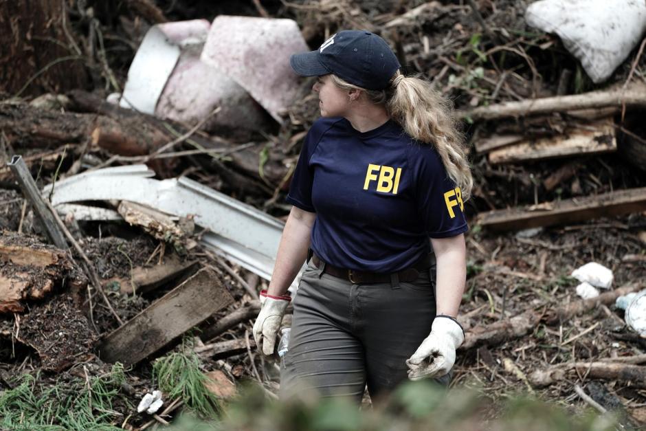 Una agente del FBI desplazada a la zona