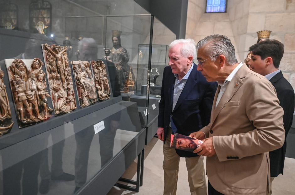 Inauguración de la exposición ‘Legatus Fidei’ con más de 60 piezas desde los orígenes de la diócesis hasta la actualidad
