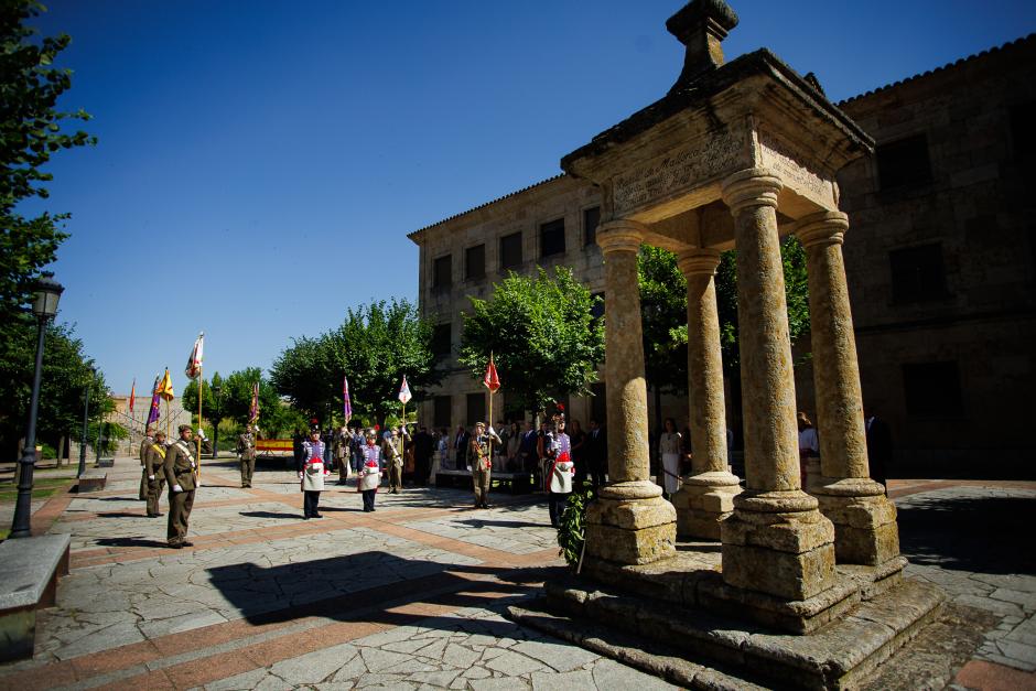 Desfile militar en Ciudad Rodrigo(Salamanca) en homenaje a los caídos en la Guerra de la Independencia