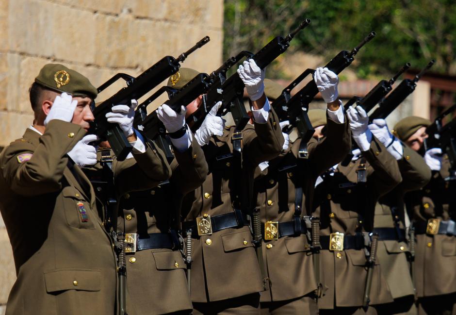 Desfile militar en Ciudad Rodrigo(Salamanca) en homenaje a los caídos en la Guerra de la Independencia