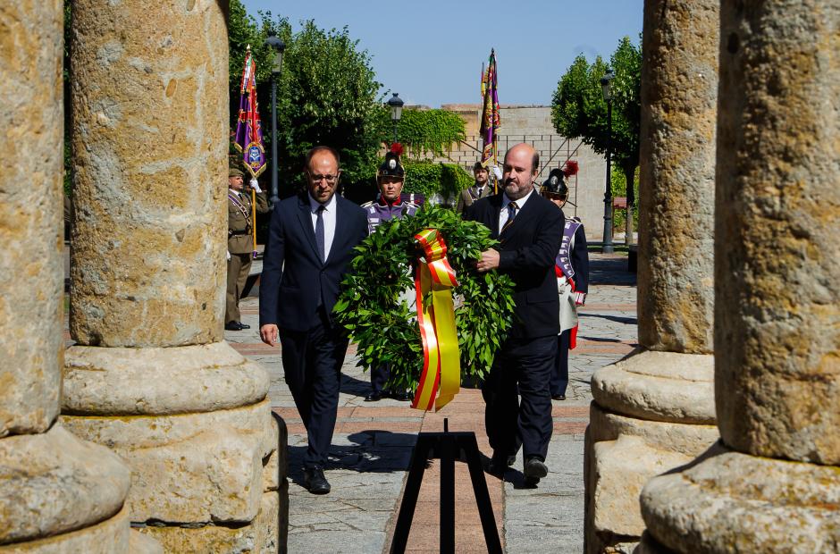 Desfile militar en Ciudad Rodrigo(Salamanca) en homenaje a los caídos en la Guerra de la Independencia