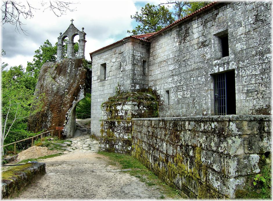 San Pedro de Rocas, el monasterio más antiguo de Galicia.