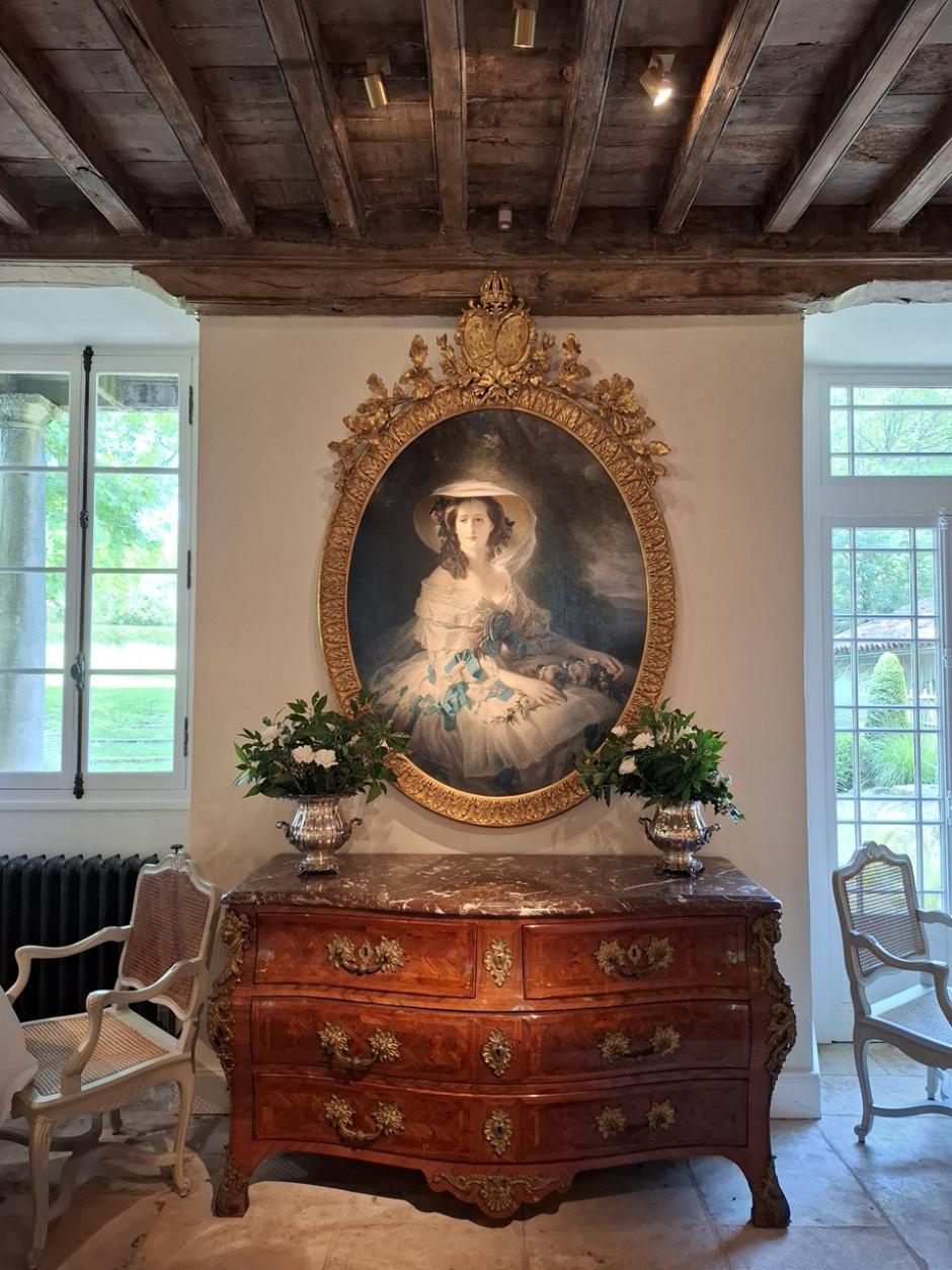 Retrato de Eugenia de Montijo en el comedor del hotel.