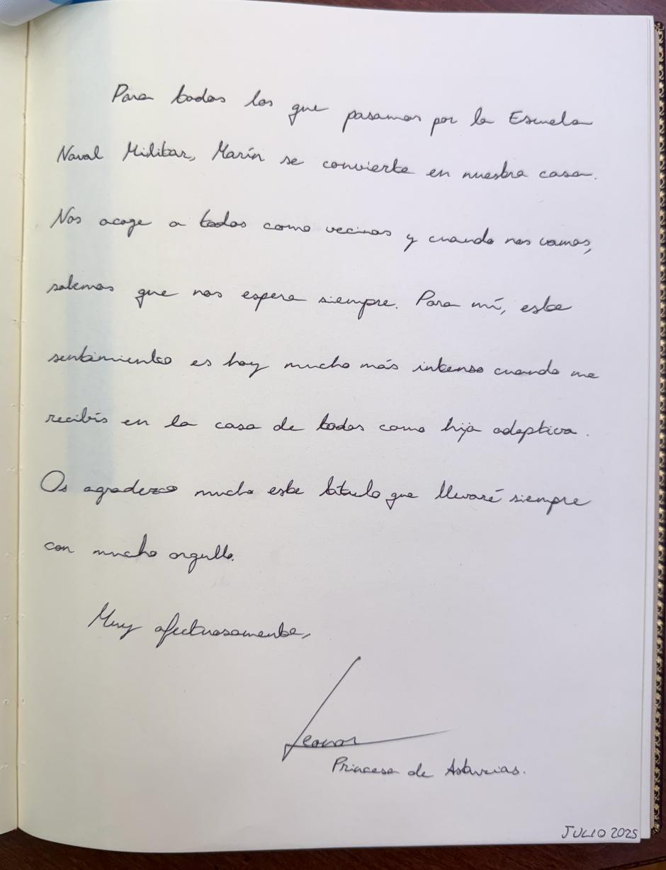 Texto escrito por la Princesa en el Libro de Honor del Ayuntamiento de Marín
