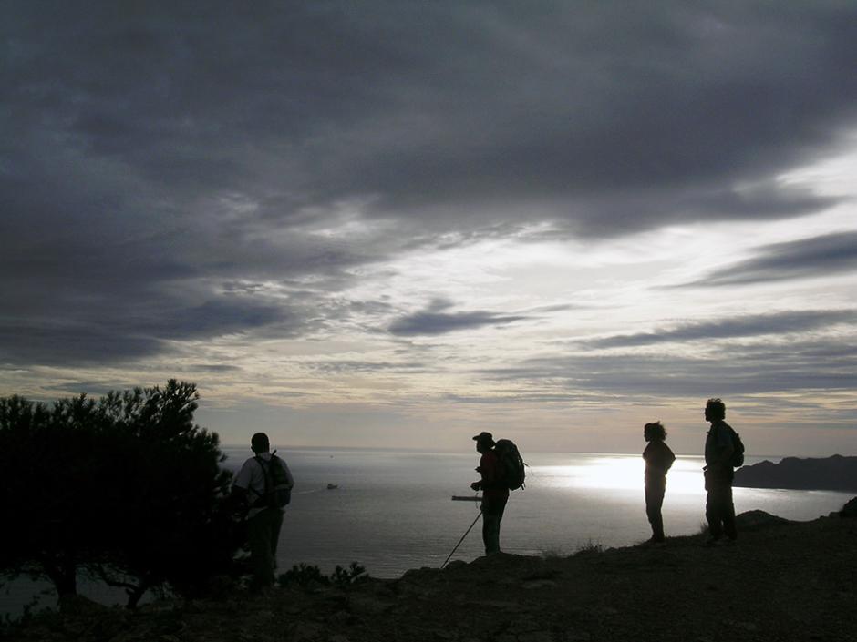 Senderistas en el Camino del Mediterráneo.