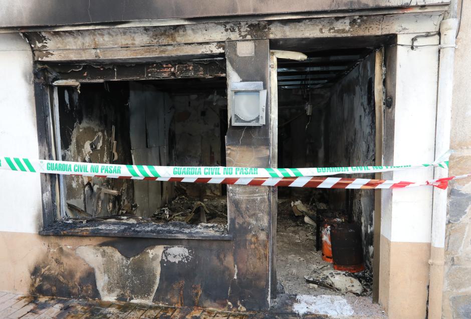 Vivienda incendiada en Dueñas, al parecer por un patinete eléctrico