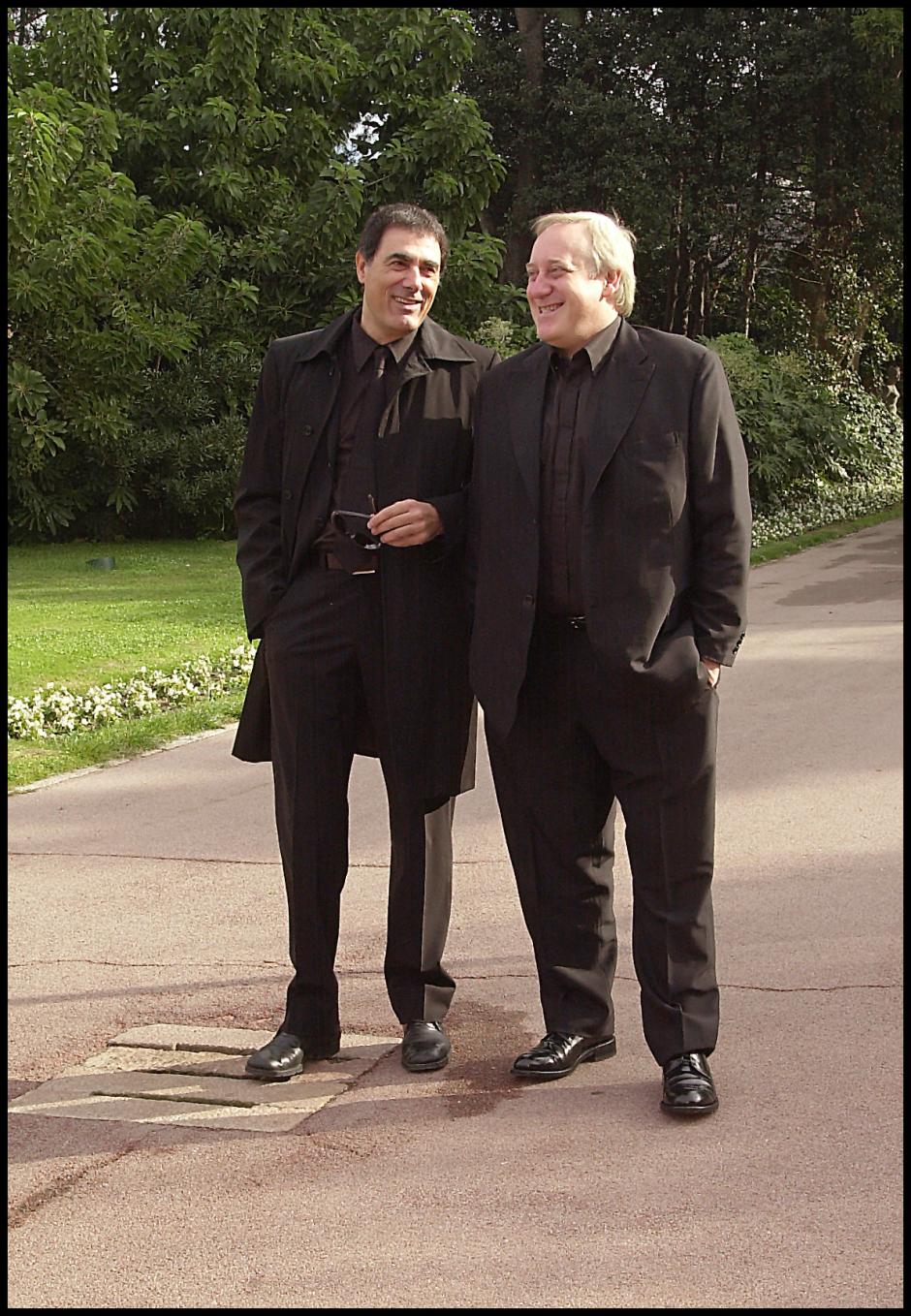 LOS PRODUCTORES TONI CRUZ Y JOSEP MARIA MAINAT DURANTE LOS PREMIOS ONDAS 2002
BCN / ©KORPA
28/11/02 BARCELONA