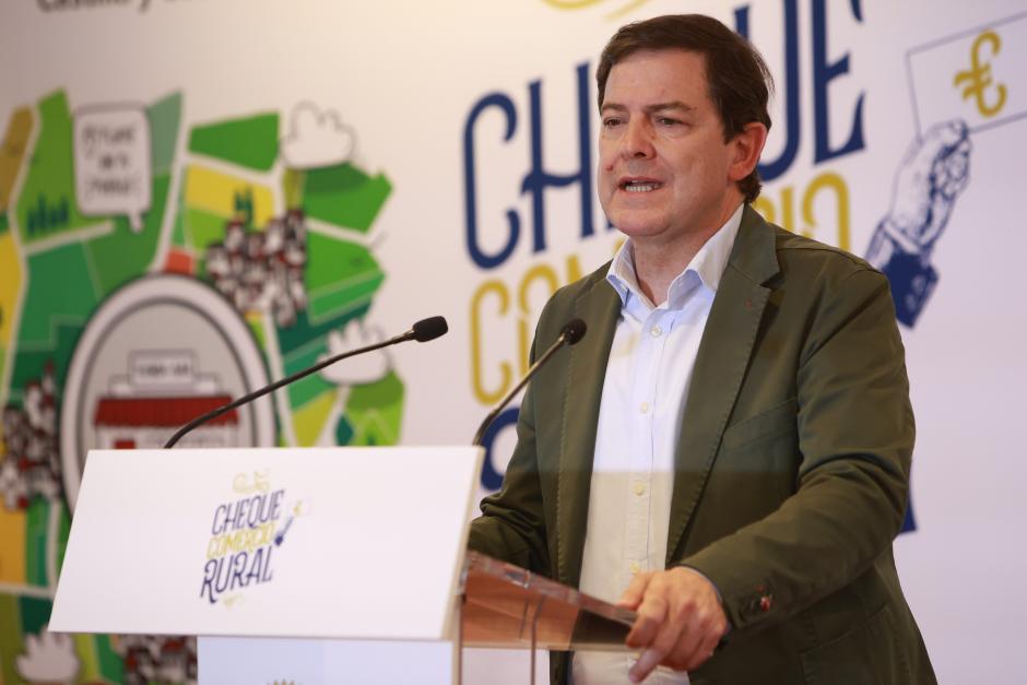 Mañueco, durante la presentación del Cheque comercio Rural