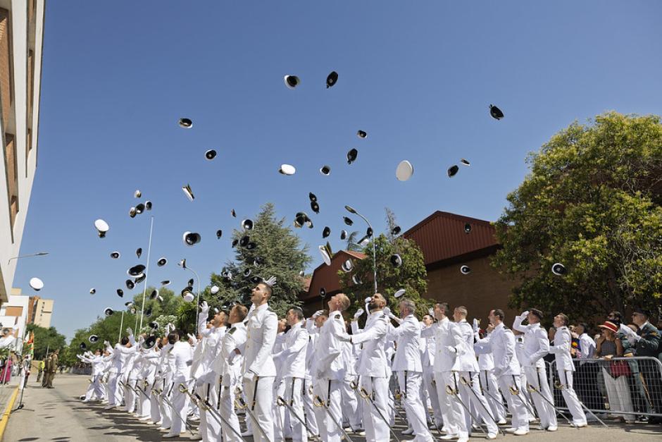 Acto de entrega de Reales Despachos a los nuevos oficiales y suboficiales de los Cuerpos Comunes de la Academia Central de la Defensa