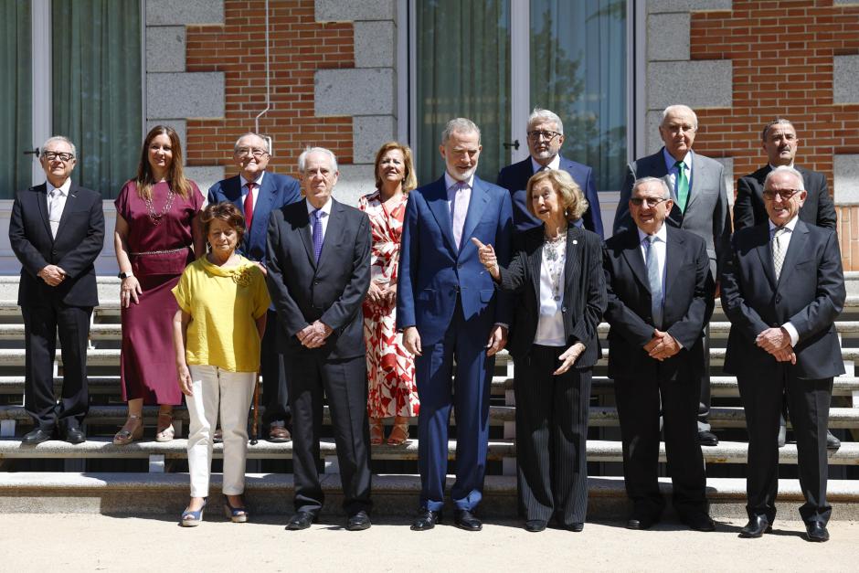 El Rey y la Reina junto a los miembros de la Federación, en Zarzuela