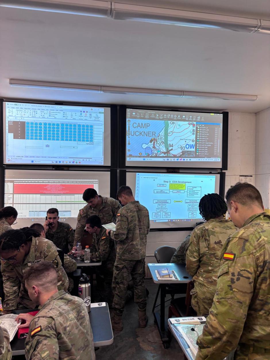 Alféreces españoles en la Academia Militar de West Point realizando el ejercicio Cadet Leader Development Training (CLDT) 25