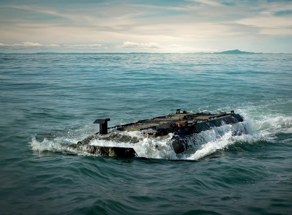 Espectacular imagen difundida por Iveco de un vehículo anfibio de combate