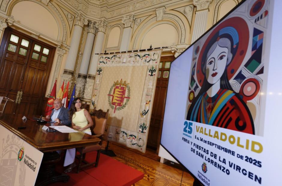 El alcalde de Valladolid, Jesús Julio Carnero, y la concejal de Turismo, Eventos y Marca Ciudad, Blanca Jiménez