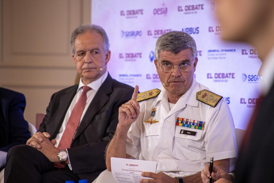 Vicealmirante Javier Roca Rivero, comandante del Mando Conjunto del Ciberespacio