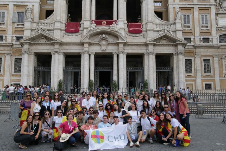 Los jóvenes de la Pastoral de las Universidades CEU San Pablo durante el Jubileo de Jóvenes