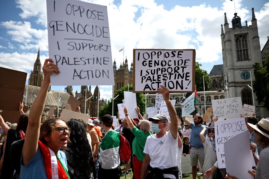 Carteles a favor de Palestina en Londres