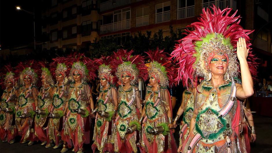 Imagen del desfile de las fiestas de Moros y Cristianos en Callosa del Segura, Alicante