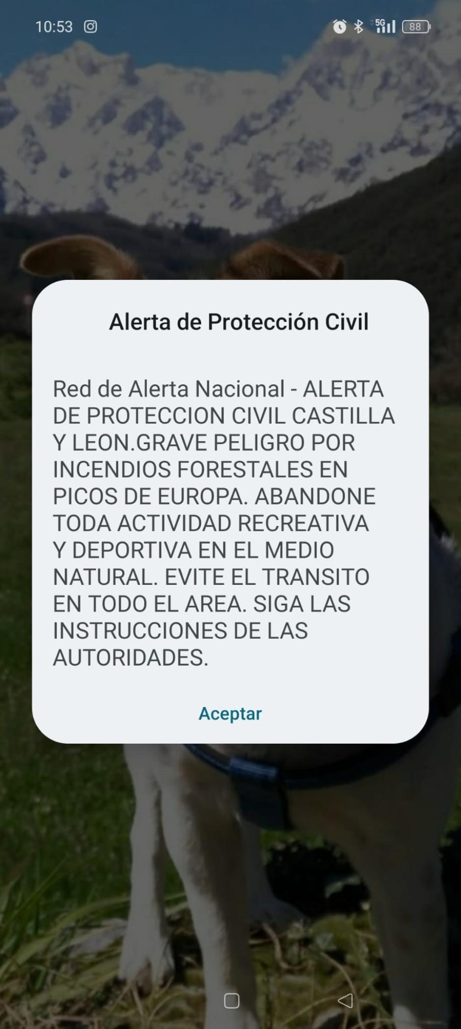 Captura de pantalla de uno de los mensajes ES-Alert recibidos por el peligro de incendio en Picos de Europa