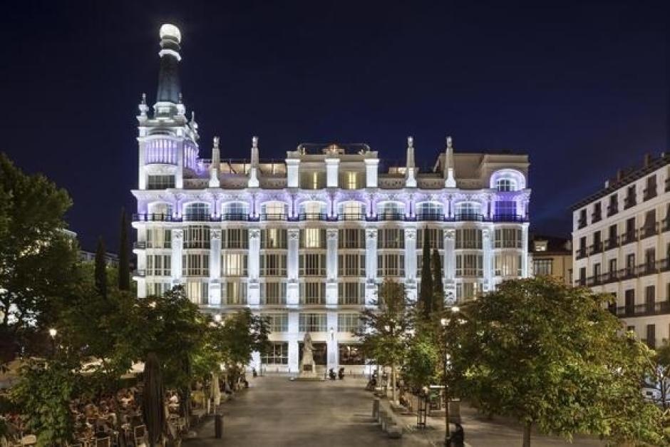 El hotel ME Reina Victoria.

REMITIDA / HANDOUT por MELIÁ
Fotografía remitida a medios de comunicación exclusivamente para ilustrar la noticia a la que hace referencia la imagen, y citando la procedencia de la imagen en la firma
21/8/2025