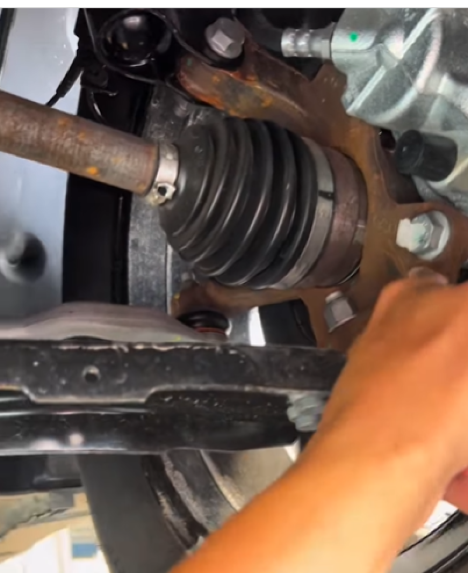 Desde el foso se ve que cada detalle está bien hecho