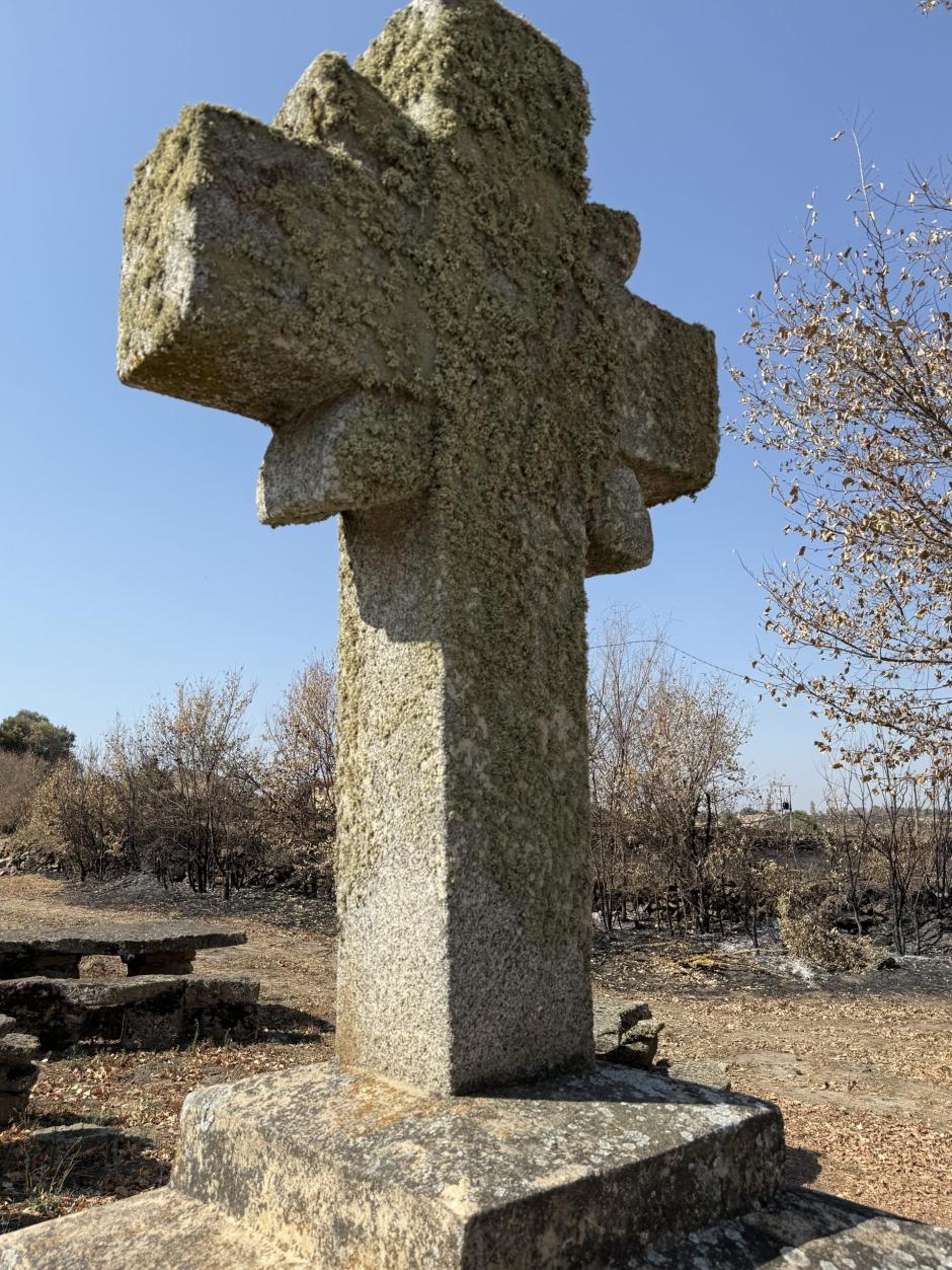 El "milagro" de unas pacas de paja que se salvaron de un fuego en Salamanca
