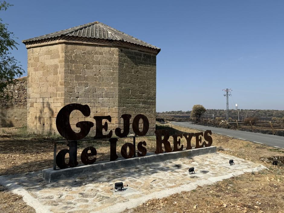 El "milagro" de unas pacas de paja que se salvaron de un fuego en Salamanca