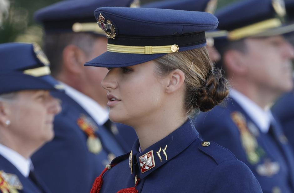 Doña Leonor, en la Academia General del Aire y del Espacio
