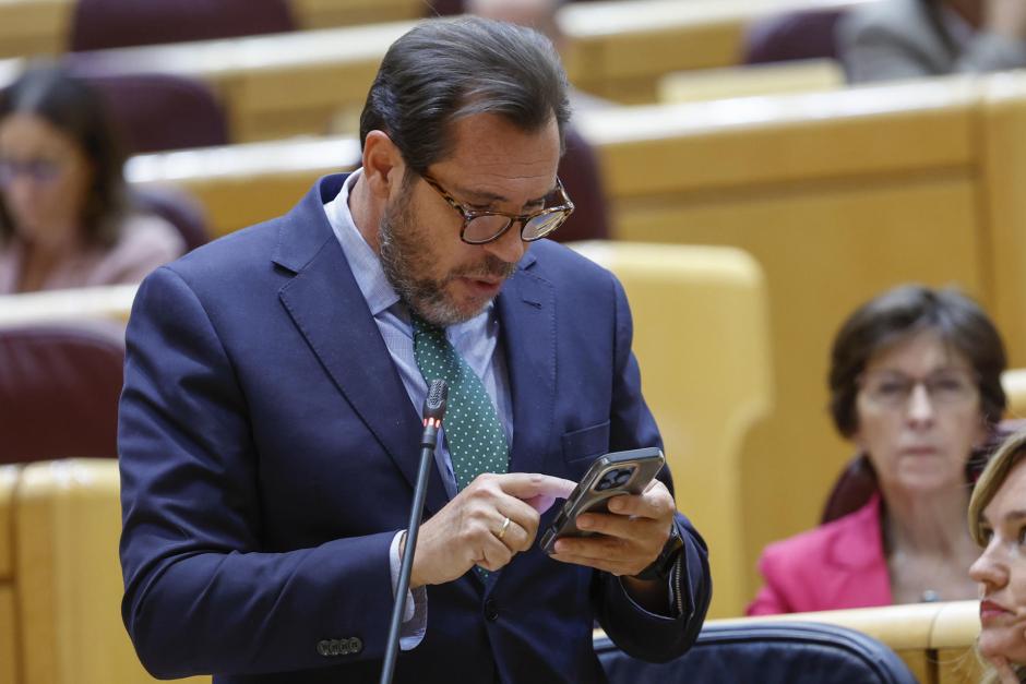 El ministro de Transportes, Óscar Puente, este martes, en el Senado, en Madrid