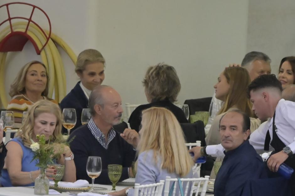 La Infanta Elena, Simoneta e Irene Urdangarin, en Sangenjo