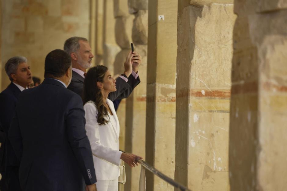 El Rey ha hecho un montón de fotos con su teléfono móvil