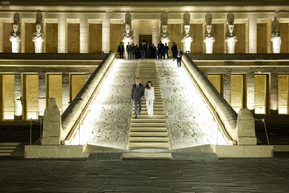 Empresas españolas han iluminado y protegido el templo egipcio