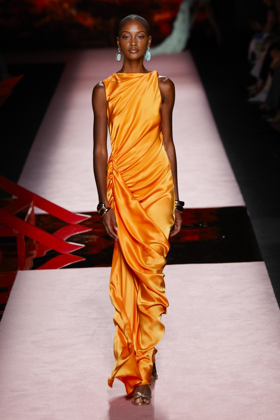 A model wears at collection runway a creation from “Isabel Sanchis“ during Pasarela Cibeles Mercedes-Benz Fashion Week Madrid 2025 in Madrid, on Friday , 19 September 2025.