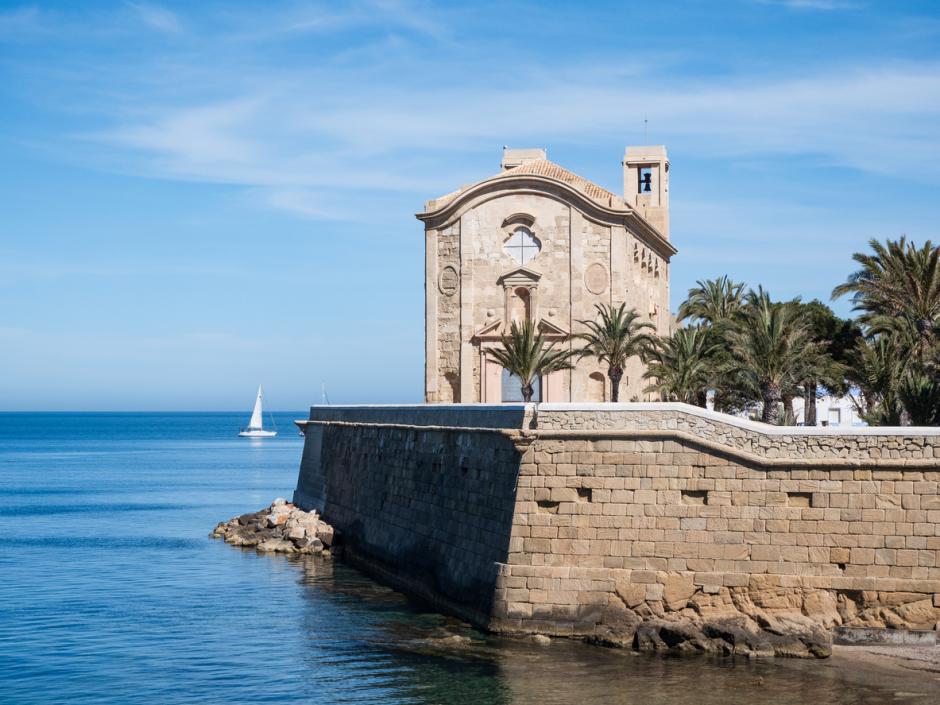 Iglesia de San Pedro y San Pablo en la Isla de Tabarca