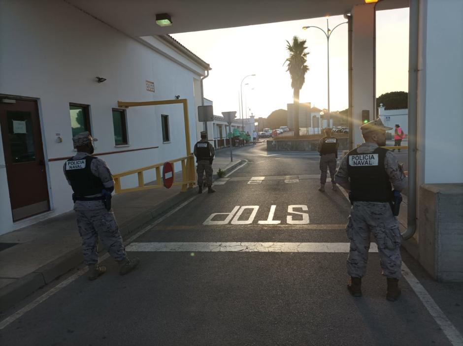 Acceso de la Base Naval de Rota