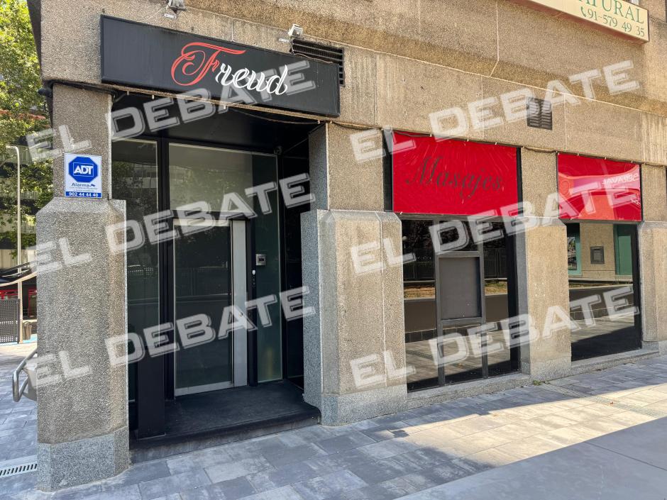Freud, el local contiguo, que también pertenece a la familia política de Pedro Sánchez