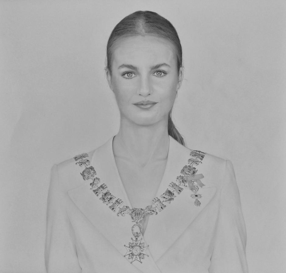 Artista: Álvaro Castellano de la Chica Título: Retrato de una Princesa Técnica: Carboncillo, grafito y Conté Tamaño: 90x90