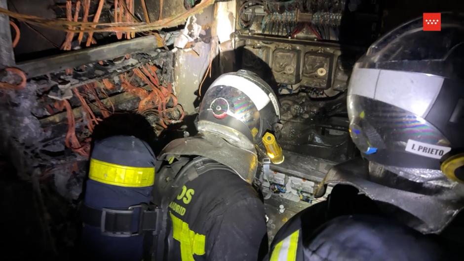 Bomberos de la Comunidad de Madrid en un incendio en Leganés