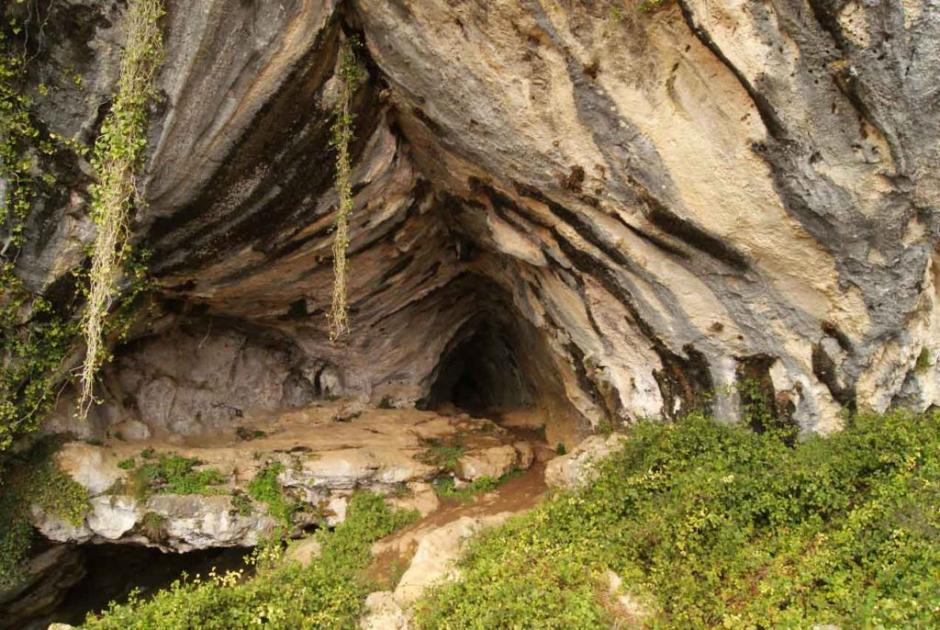 Imagen de la Sierra de Bèrnia, parte de la ruta por el desfiladero del Cañón del Mascarat, Alicante