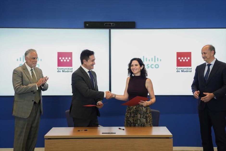Ayuso firma un acuerdo con Cisco