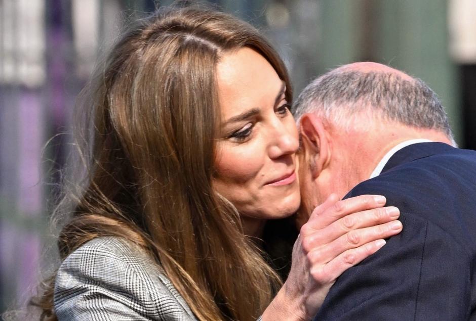 Kate Middleton, Princess of Wales arrives for a visit to Sudbury Silk Mills in Sudbury, Suffolk, a family-run weaving mill that has been at the forefront of jacquard weaving and an integral part of the British textile industry for over 300 years. Picture date: Thursday September 11, 2025. *** Local Caption *** .