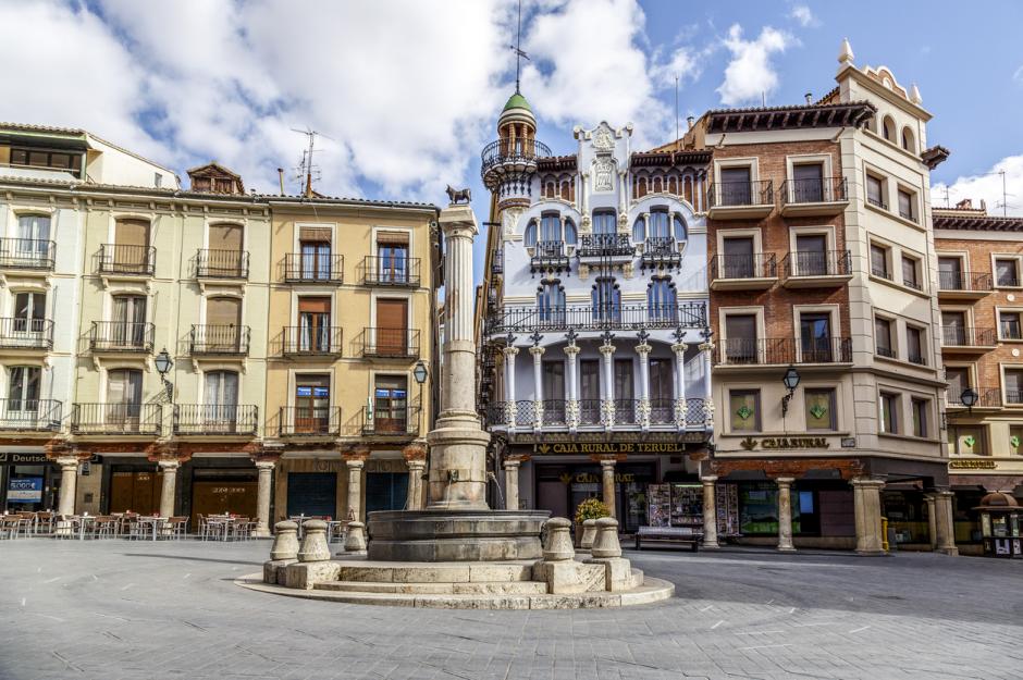 Plaza del Torico, con la famosa estatua.