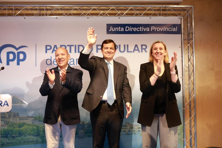 El Presidente del Partido Popular de Castilla y León, Alfonso Fernández Mañueco, clausura la Junta Directiva del PP de Zamora, junto al presidente del partido en la provincia, José María Barrios