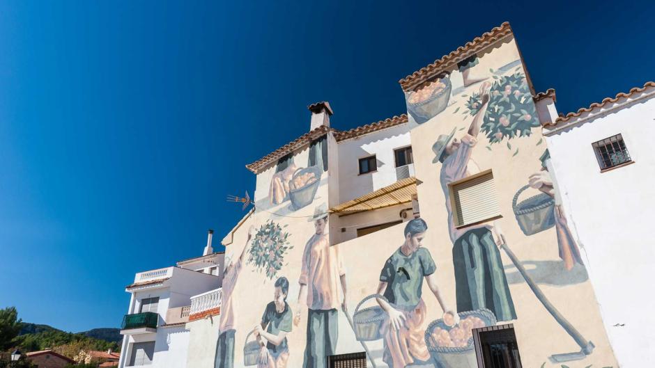 Imagen de archivo de algunas calles decoradas de Fanzara, Castellón