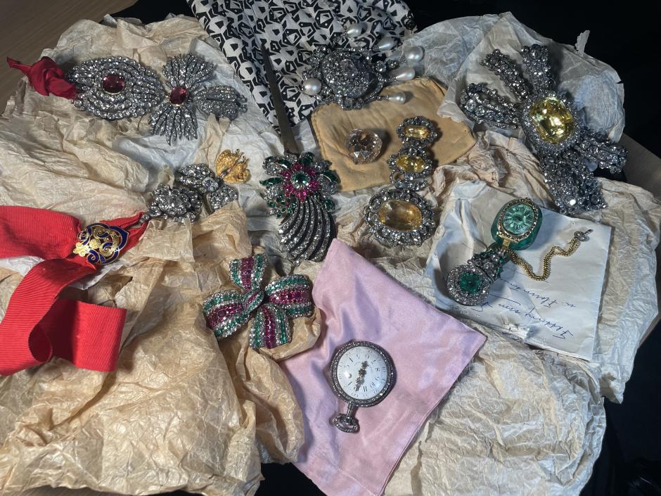 Las joyas como estaban en la maleta de la Emperatriz Zita