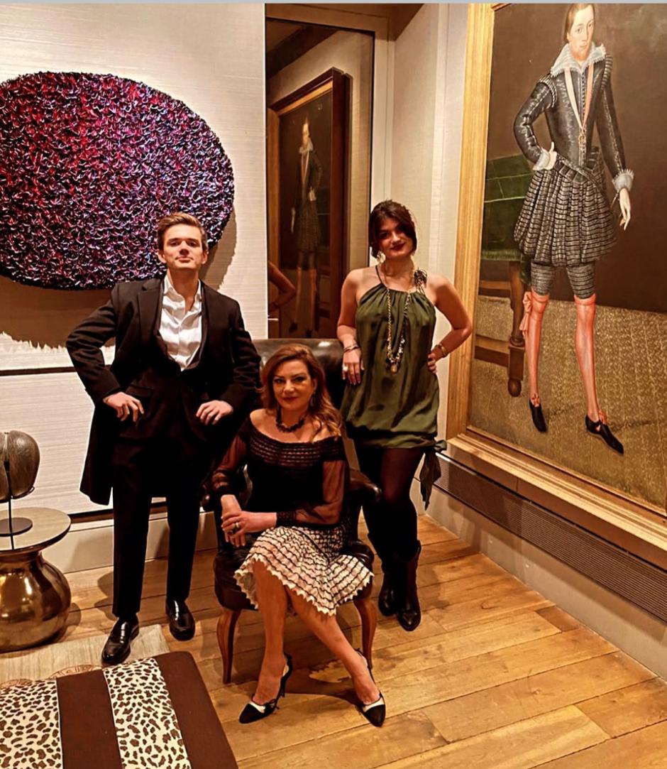 Emma, en un galería de arte en Londres